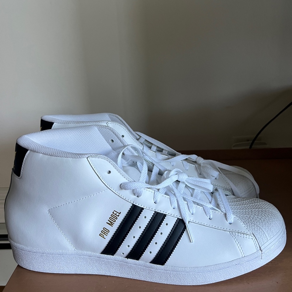 ADIDAS Pro Model White Black Gold OG Shoe Size 17